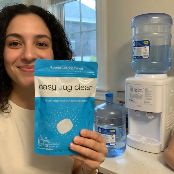 person like using easy jug clean to clean water jug