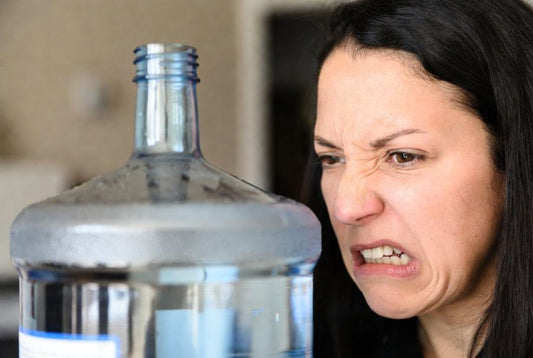 vinegar to clean 5 gallon water jug doesn't taste nice