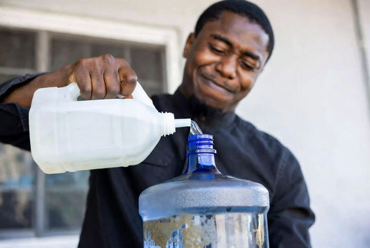 bleach not cleaning the 5 gallon water jugs properly