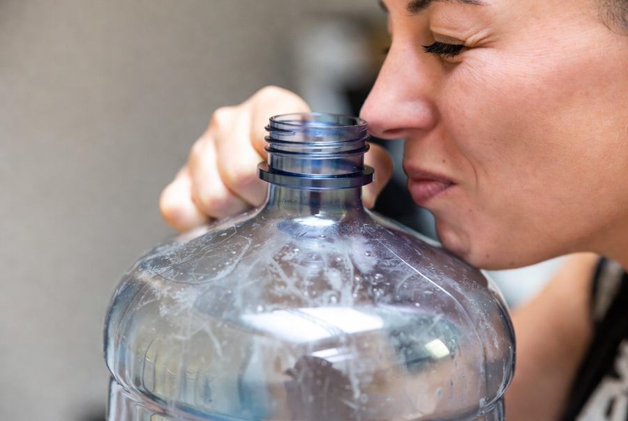 dirty 5 gallon water jug not able to reuse